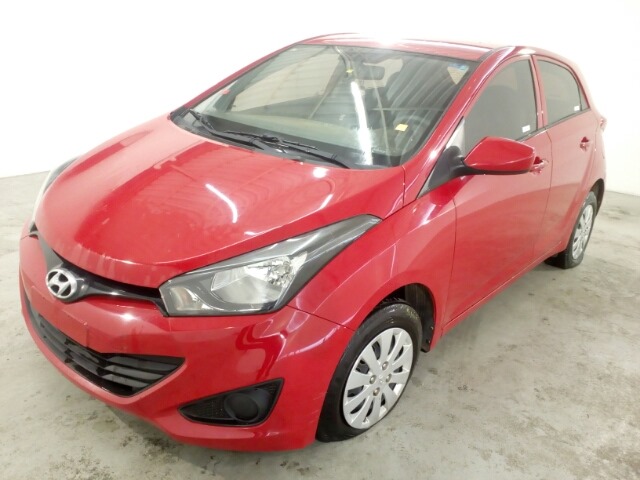 LOTE 030 HYUNDAI HB20S 1.0 Comfort Plus 2015