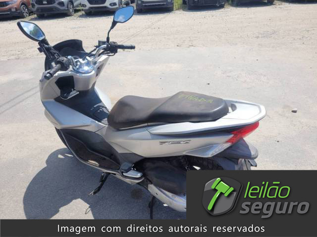 LOTE 014 2017 HONDA PCX 2017