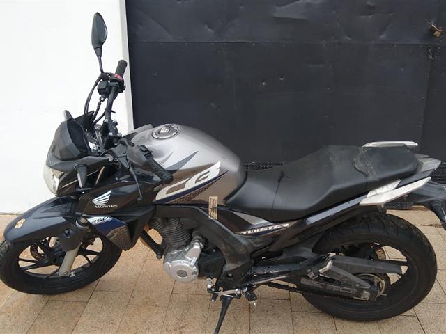 LOTE 014 CB250F TWISTER CBS 2020/2020 