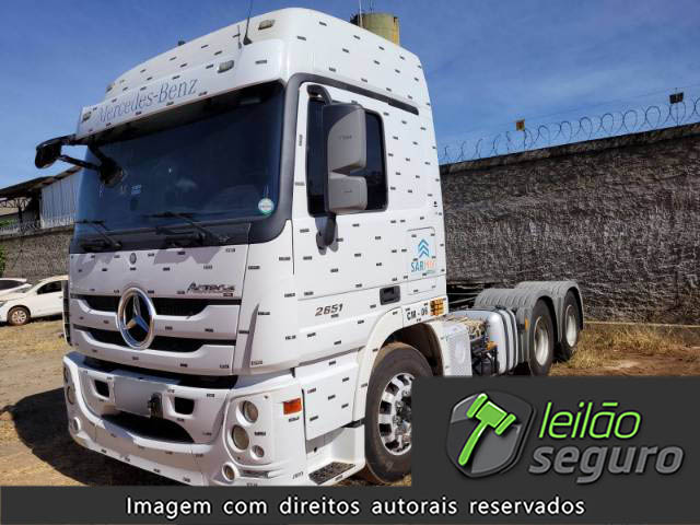 LOTE 003 MERCEDES BENZ ACTROS 