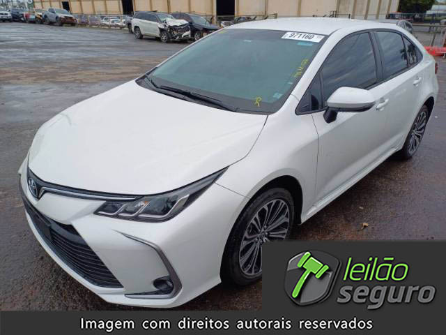 LOTE 011 TOYOTA COROLLA 